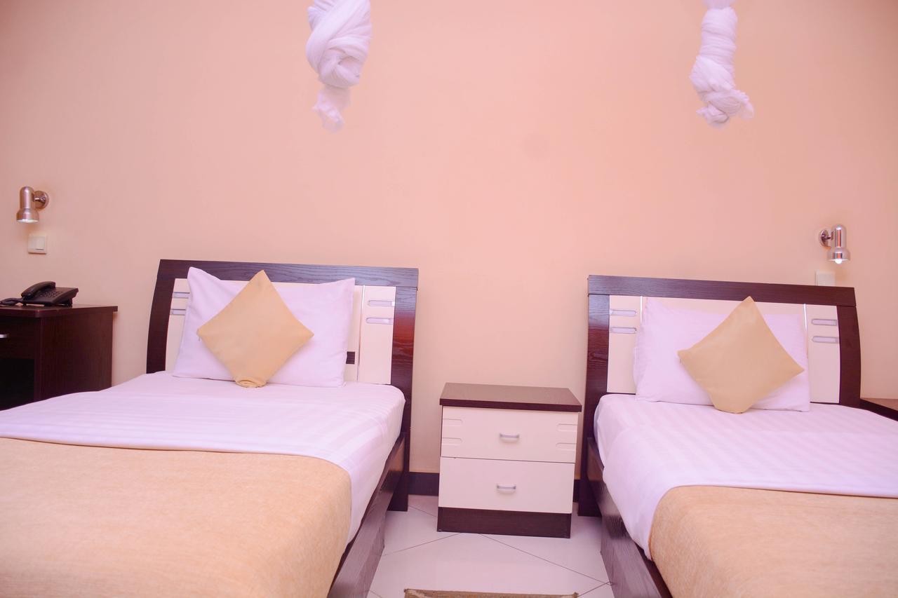 Beausejour Hotel キガリ エクステリア 写真
