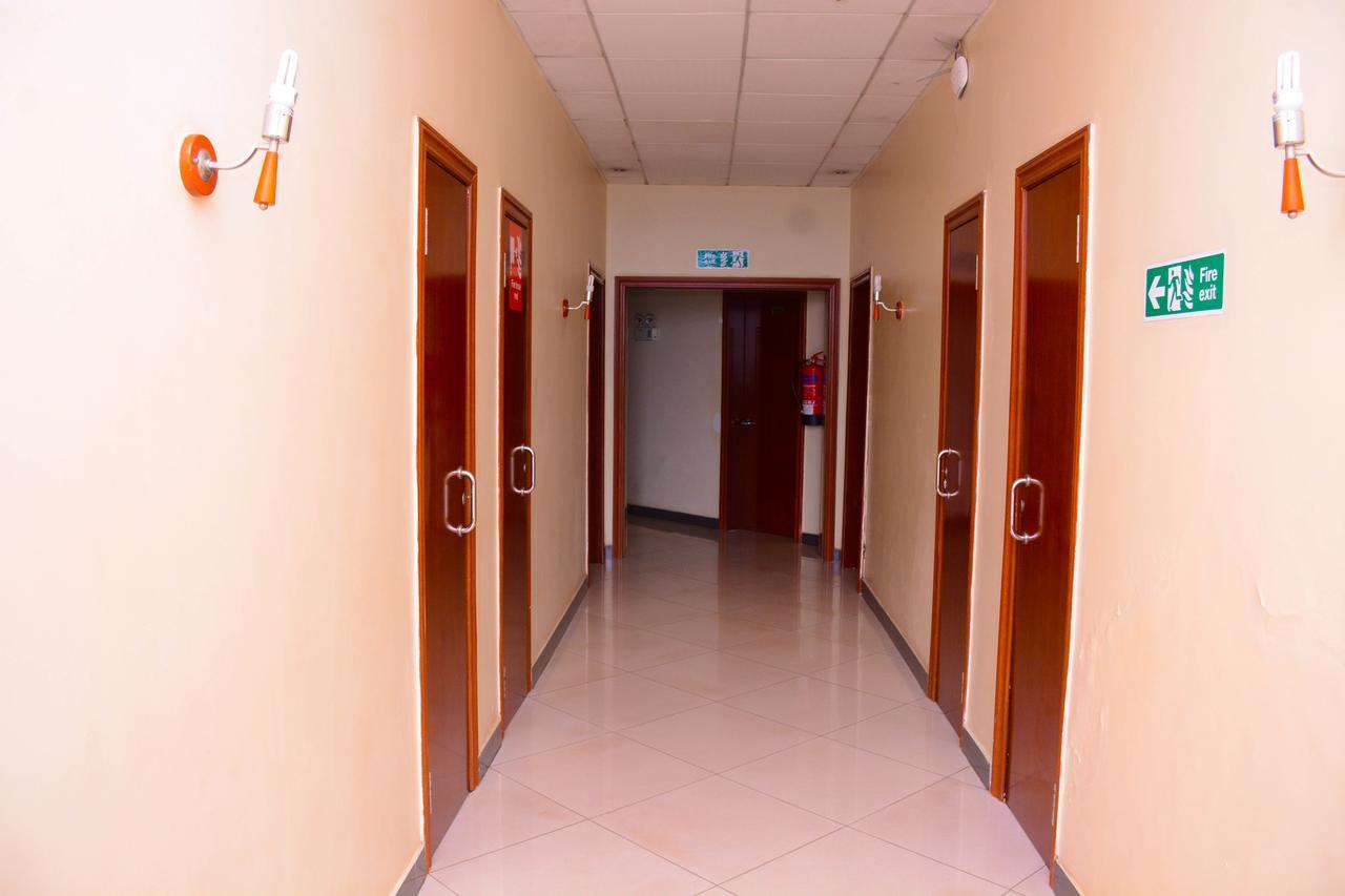 Beausejour Hotel キガリ エクステリア 写真